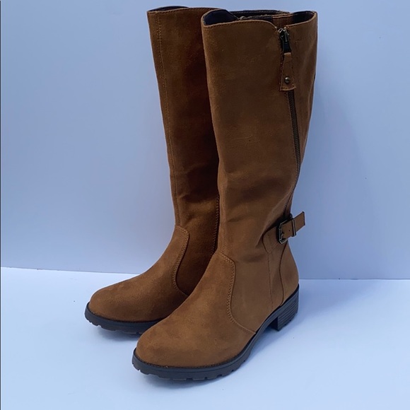 Tall Boots - Picture 3 of 6